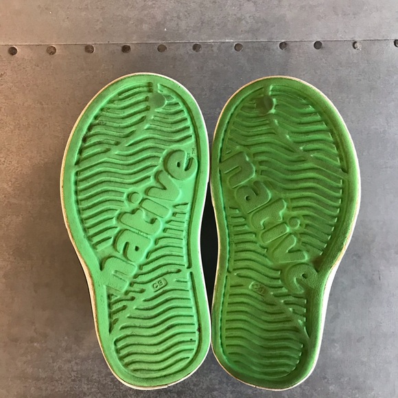Native Toddler Slip Ons Size 9 - Picture 4 of 5